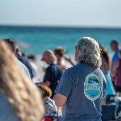 Destin Methodist Church - Beach Church @ the Crab Trap.