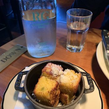 Rutherford Grill - Cornbread bites - American Near Me - Rutherford, California