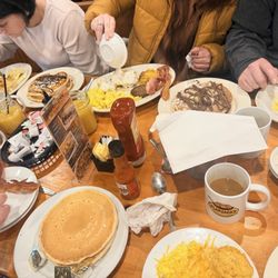 Flapjack's Pancake Cabin - Table of food