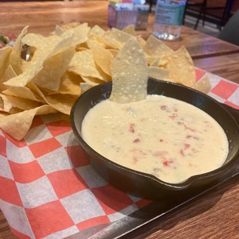 Redwood Taphouse - Queso - Sports Bars Near Me - Porterville, California Redwood Taphouse - Queso - Sports Bars Near Me - Porterville, California