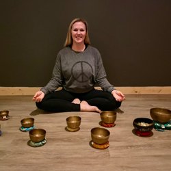 Honor Yoga Plano - Susan, Lead Honor Teacher getting ready for her Yin with Sound Bowls