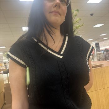 Dillard's - Rude manager with no name tag, and when I asked for a name , she refused . - Department Stores Near Me - Jacksonville, Florida