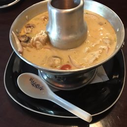 Tom Kha