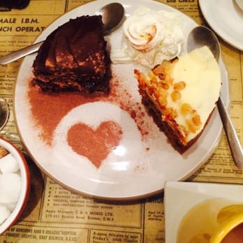 Chinwag - Caaakeeee! - New American Near Me - London, XGL