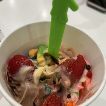 Yogurtland - Ice Cream & Frozen Yogurt Near Me - San Diego, California Yogurtland - Ice Cream & Frozen Yogurt Near Me - San Diego, California