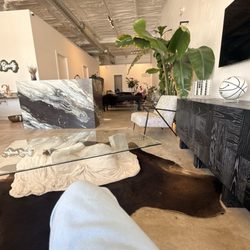 contagious beauty - The waiting area