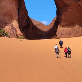 Monument Valley Safari - Tours Near Me - Kayenta, Arizona Monument Valley Safari - Tours Near Me - Kayenta, Arizona