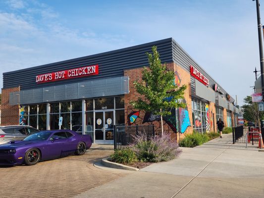 Dave's Hot Chicken by null