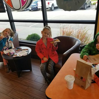 Dunkin' - Coffee with Cops at this Amazing Dunkin' Donuts. Thanks for supporting our boys in blue! - Donuts Near Me - Kansas City, Missouri