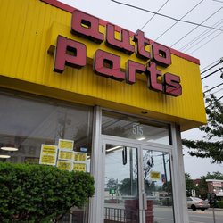 Auto Barn - Store entrance