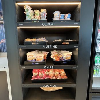 United Club Fly - Snacks - Airport Lounges Near Me - Denver, Colorado United Club Fly - Snacks - Airport Lounges Near Me - Denver, Colorado