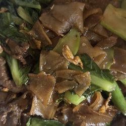 Tasty Thai - 41. Pad Si Ew Noodle beef and Chinese broccoli