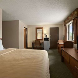 Travelodge by Wyndham Colorado Springs - Standard One King