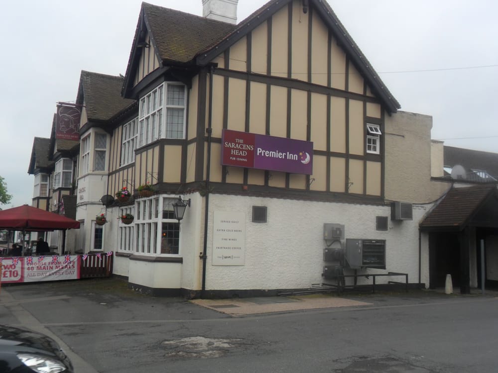 SARACENS HEAD Updated September 2024 Stratford Road Shirley