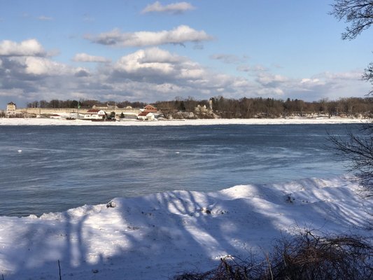 Lake Ontario Park by null