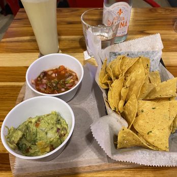 FL Cafe - Fresh, guacamole, and chips. All of it fresh out of the kitchen. - New American Near Me - Miami Beach, Florida FL Cafe - Fresh, guacamole, and chips. All of it fresh out of the kitchen. - New American Near Me - Miami Beach, Florida