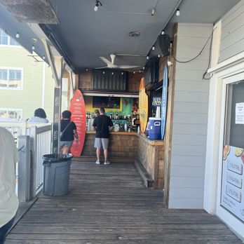 The Windjammer - Outdoor bar - Bars Near Me - Isle of Palms, South Carolina The Windjammer - Outdoor bar - Bars Near Me - Isle of Palms, South Carolina