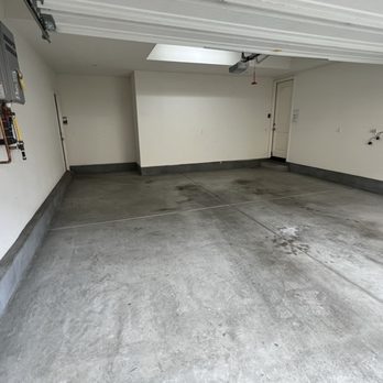 Creative Epoxy Coating - BEFORE - Flooring Near Me