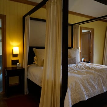 Emirates One & Only - Best bed ever! - Hotels Near Me - Wolgan Valley, NSW