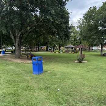 Harris Park and Splash Pad - Parks Near Me - Dunlap, Tennessee