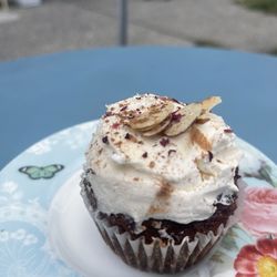 Busy Bee Organics - Carrot Cake
