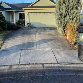 Peerless Pressure Washing - Before soft wash and pressure wash - Pressure Washers Near Me Peerless Pressure Washing - Before soft wash and pressure wash - Pressure Washers Near Me
