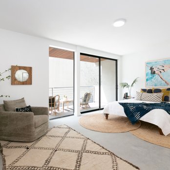 The Modern LA - Large Bedroom with lots of closet space - Walk out deck - Apartments Near Me - Los Angeles, California The Modern LA - Large Bedroom with lots of closet space - Walk out deck - Apartments Near Me - Los Angeles, California