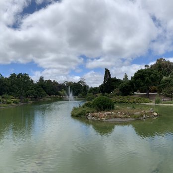 Sharon Park - Parks Near Me - Menlo Park, California