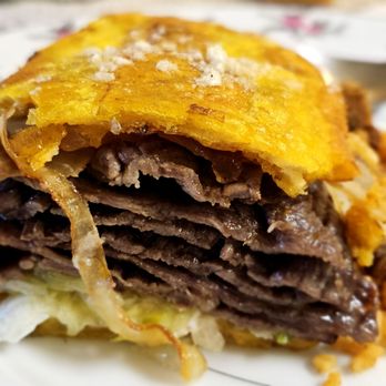 El Mofonguito - Jibarito de bistek - Puerto Rican Near Me - Chicago, Illinois