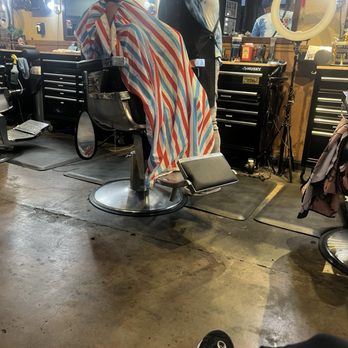 EightNine Barbers - Barbers Near Me - Long Beach, California