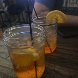 Love this little spot. Great neighborhood bar, brand new!