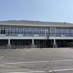 Whispering Springs Golf Club - Check in and shop area