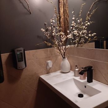 Pranzi - Bathroom Decor - Italian Near Me - San Carlos, California Pranzi - Bathroom Decor - Italian Near Me - San Carlos, California