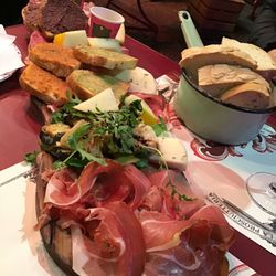 La Prosciutteria - Navigli - The gourmet tagliere was great