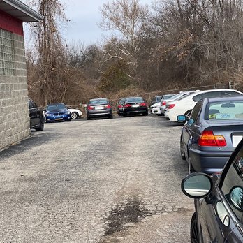 Euro Car - Parking lot is filled with customer BMWs and other cars. - Auto Repair Near Me - St Louis, Missouri Euro Car - Parking lot is filled with customer BMWs and other cars. - Auto Repair Near Me - St Louis, Missouri