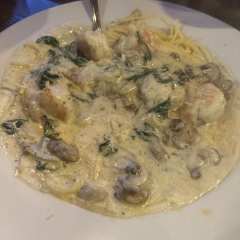 La Bella Tavola - Italian Near Me - Cuero, Texas La Bella Tavola - Italian Near Me - Cuero, Texas