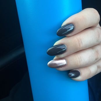 Top Nails - Anh did an amazing job on my full set of acrylics! - Nail Salons Near Me - Seattle, Washington