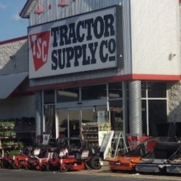 Exterior photo of Tractor Supply - Hot Springs, Arkansas Exterior photo of Tractor Supply - Hot Springs, Arkansas