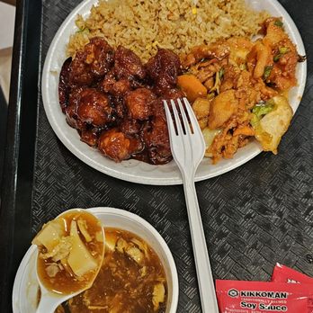 Dragon House - Hot & sour soup - Chinese Near Me - McAllen, Texas