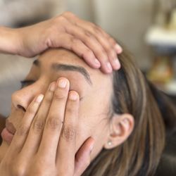 The Eyebrow Studio by Sara - Eyebrow Threading