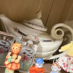 The Wooden Shoe Restaurant - Antiques