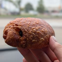Old Church Bakery - Pain au chocolat