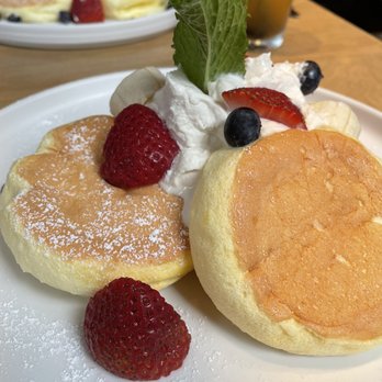 Flipper’s - Strawberry Banana Pancake (fresh fruit pancake) - Pancakes Near Me - New York, New York