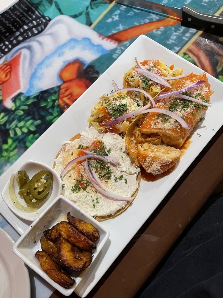 EL RINCONCITO CHAPIN Updated September 2024 40 Photos & 41 Reviews