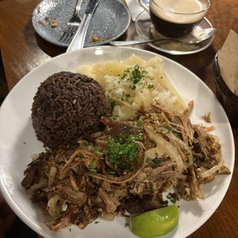 Padrino's Cuban Restaurant - Cuban Near Me - Plantation, Florida