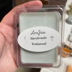 Lorjas Handmade - Teakwood Wax Melt

Similar to Mahogany Teakwood Scent