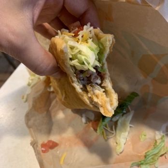 Taco Bell - Bacon Club Chalupa - Fast Food Near Me - Philadelphia, Pennsylvania Taco Bell - Bacon Club Chalupa - Fast Food Near Me - Philadelphia, Pennsylvania