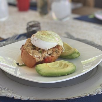 Roberts’ Ranch Catering & Events  - Crab and avocado Benedict - Caterers Near Me