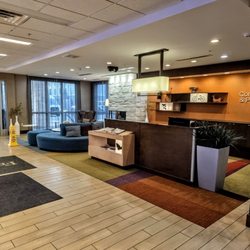 Lobby at Fairfield by Marriott Inn & Suites Bowling Green