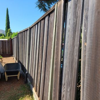 Finesse Fence - Before replacement. - Fences & Gates Near Me